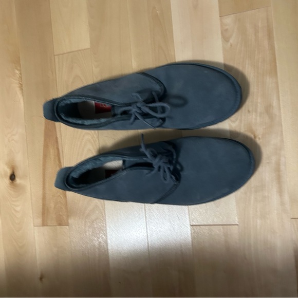 Men’s Uggs size 11 - Picture 2 of 8